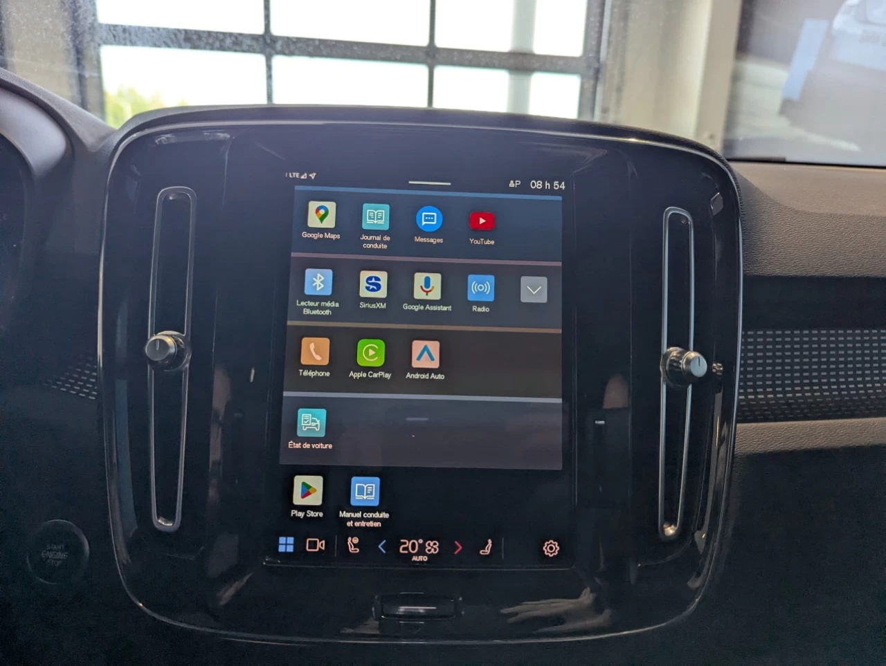 2023 Volvo XC40 Plus Dark Theme Main Image