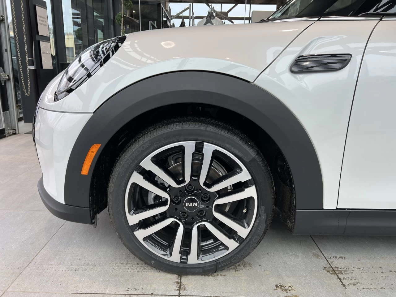 2024 MINI Cooper Convertible  Image principale