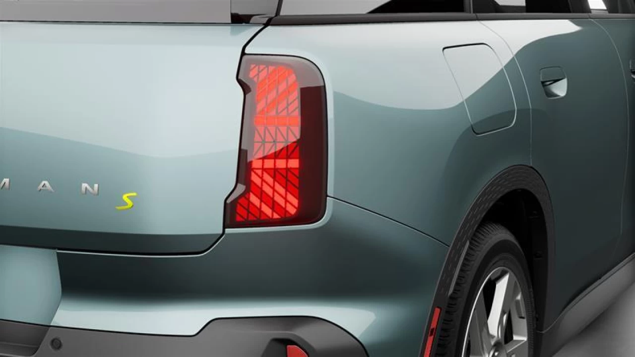 2025 MINI Countryman SE ALL4 Main Image