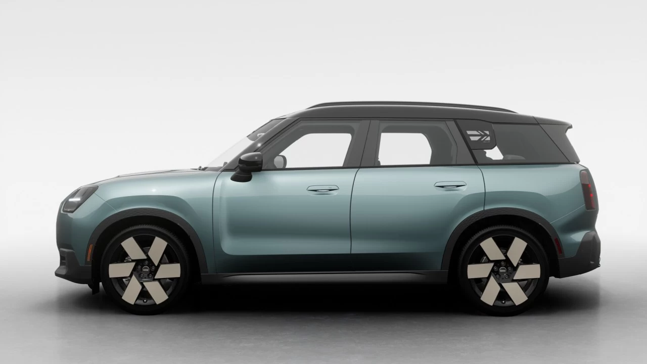 2025 MINI Countryman SE ALL4 Main Image