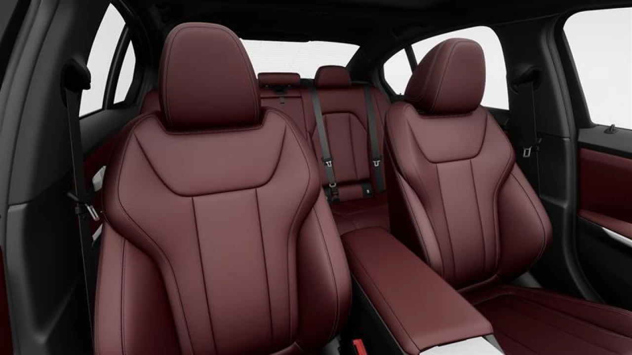 2025 BMW 330I xDrive Sedan Main Image