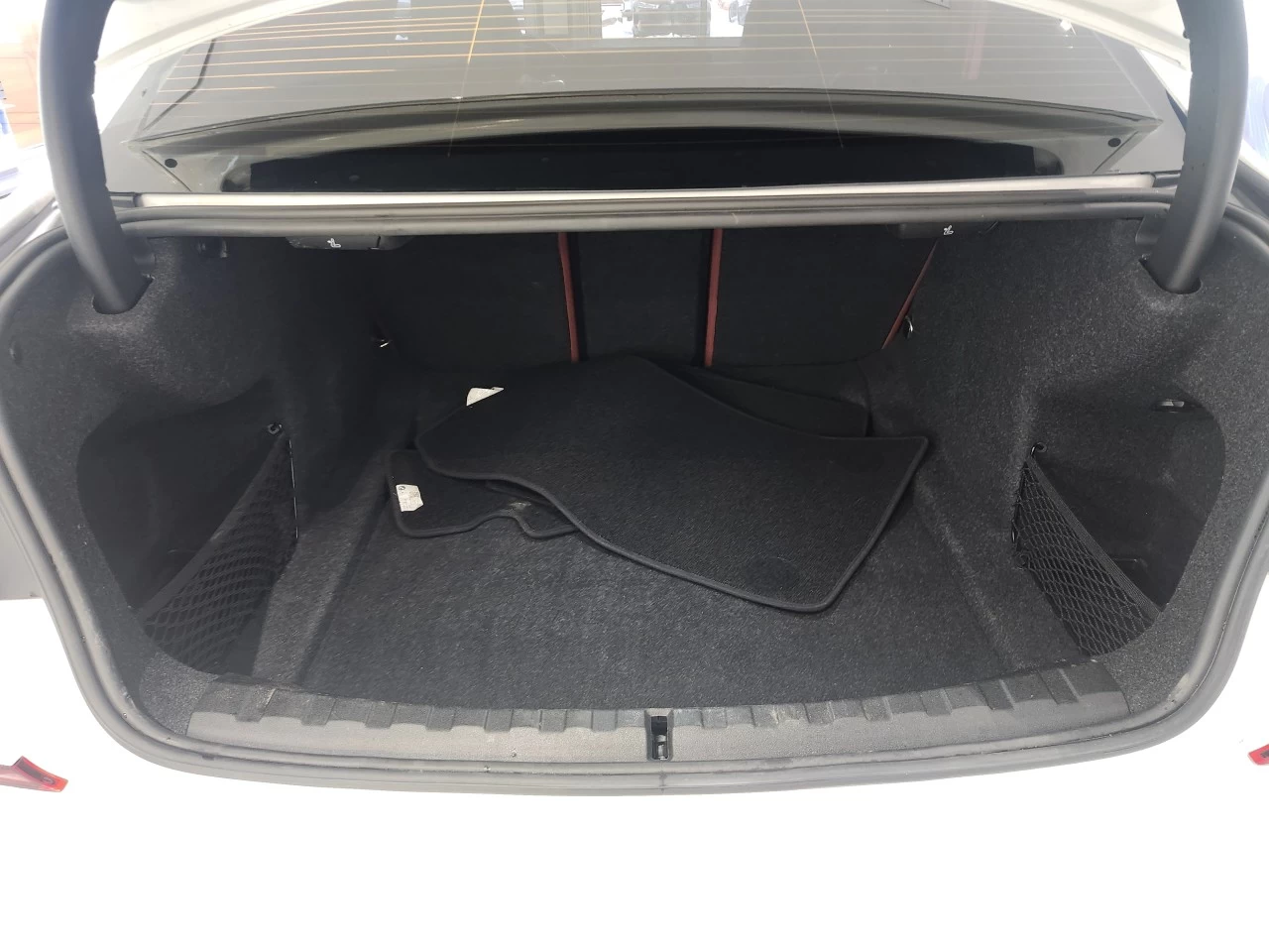 2022 BMW 3 series 330i xDrive Image principale