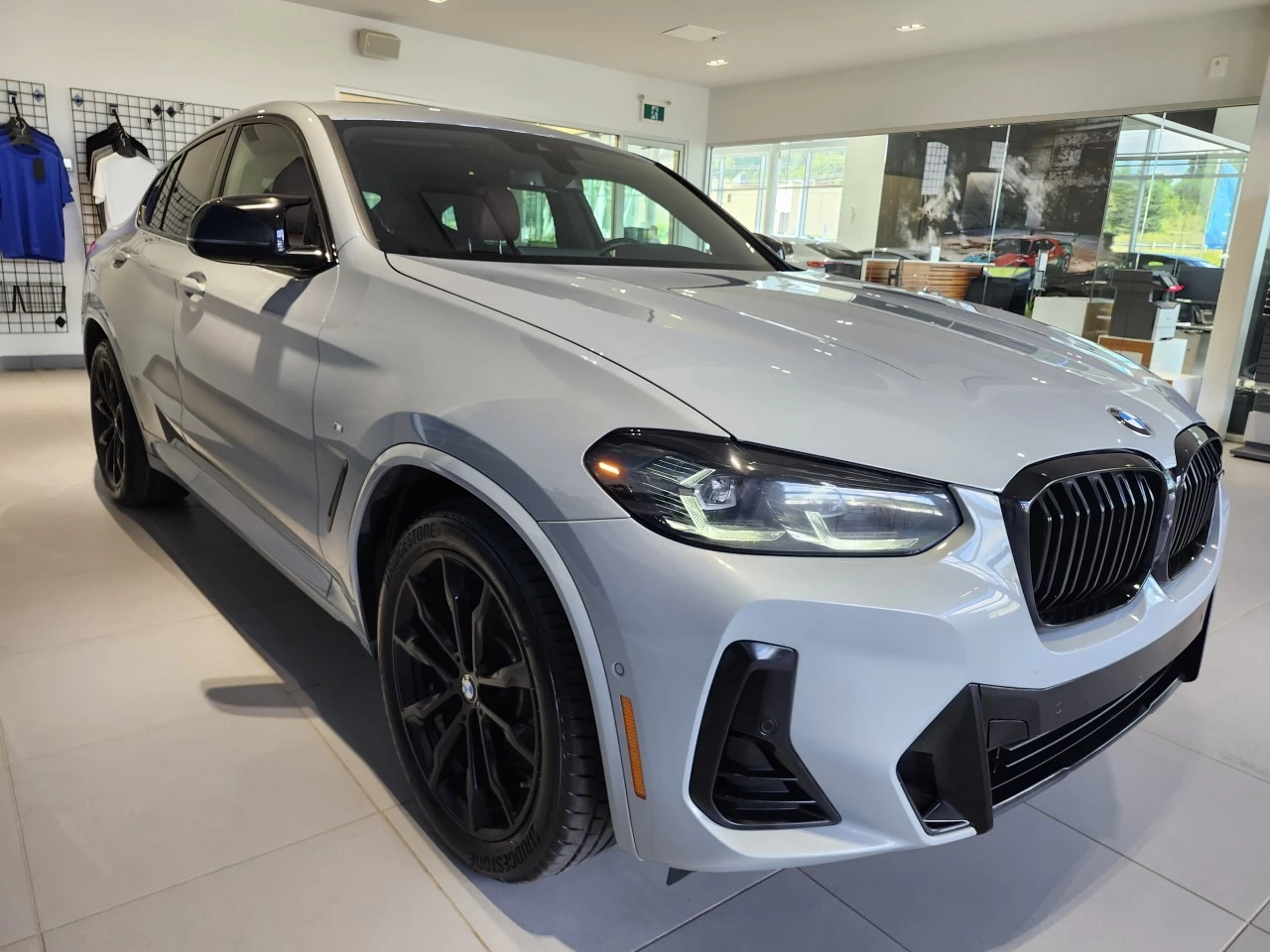 2023 BMW X4 M40i Image principale