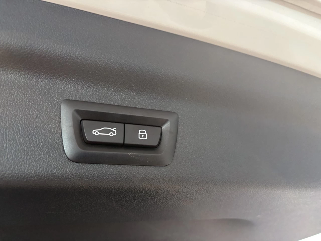 2023 BMW X1 xDrive28i Main Image