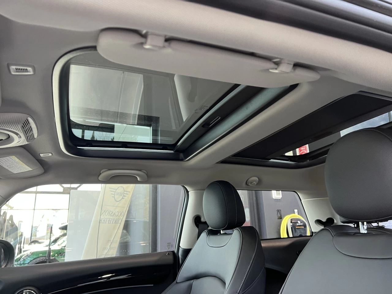 2024 MINI COOPER S 3 Door Main Image