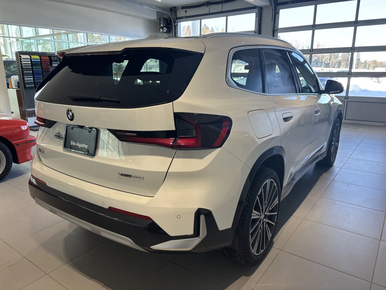2023 BMW X1 xDrive28i Main Image