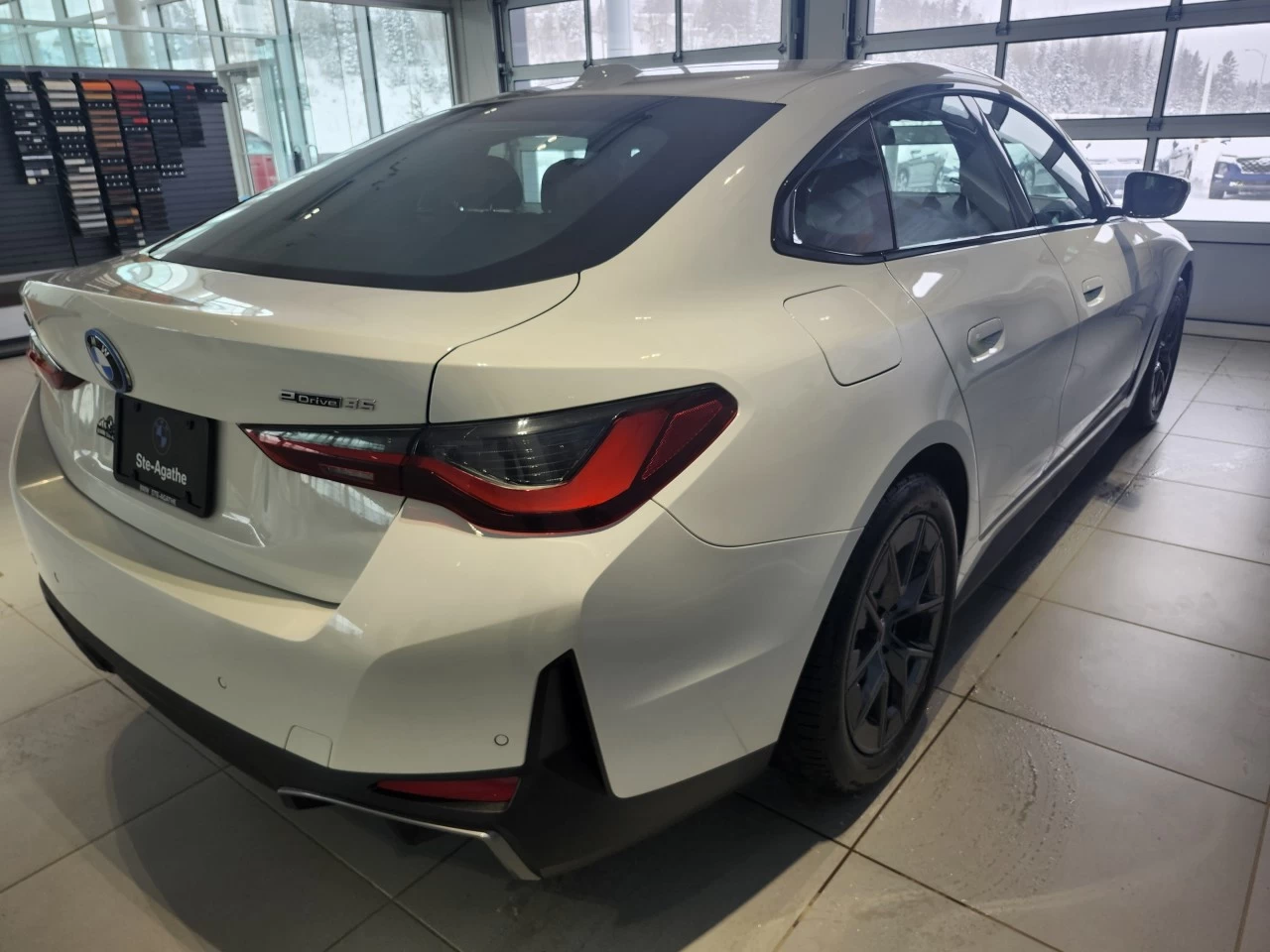 2023 BMW i4 eDrive35 Main Image