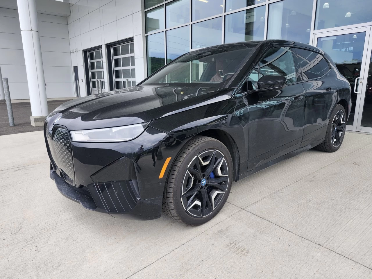 2024 BMW iX xDrive50 https://www.bmwsteagathe.com/resize/b990ff35b810a3abc0cc817b2ca24889-1