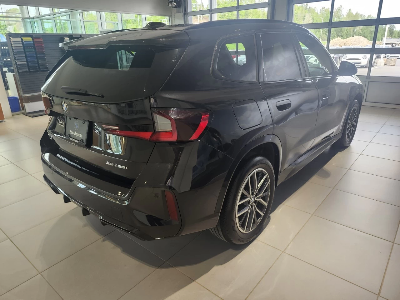 2023 BMW X1 xDrive28i Image principale