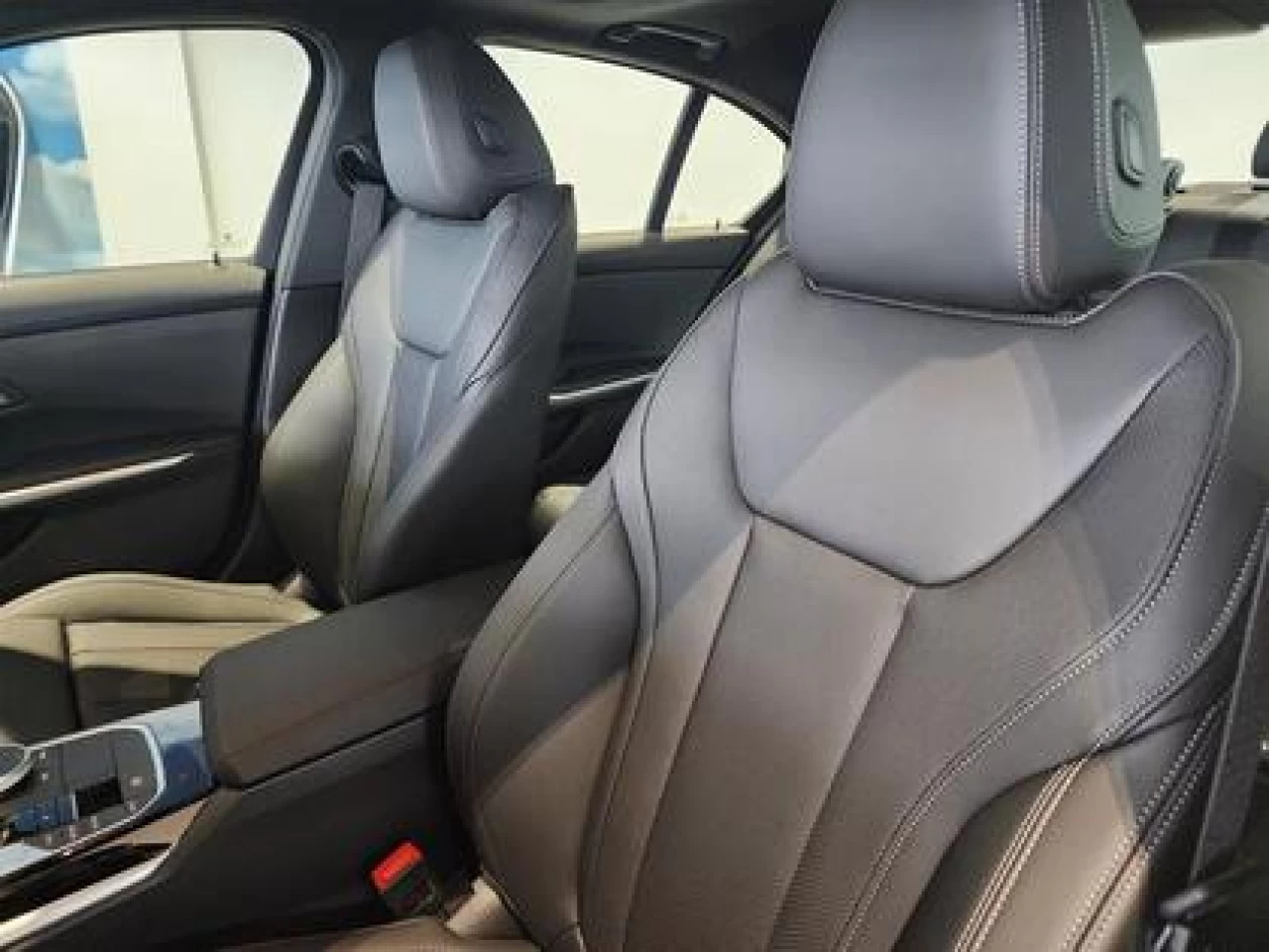 2023 BMW 330I xDrive Sedan Image principale