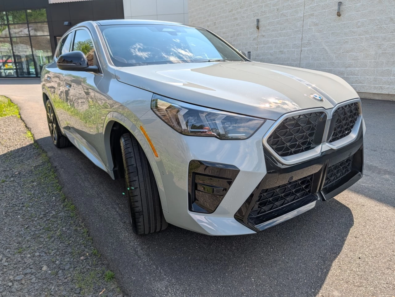 2025 BMW X2 xDrive28i Main Image