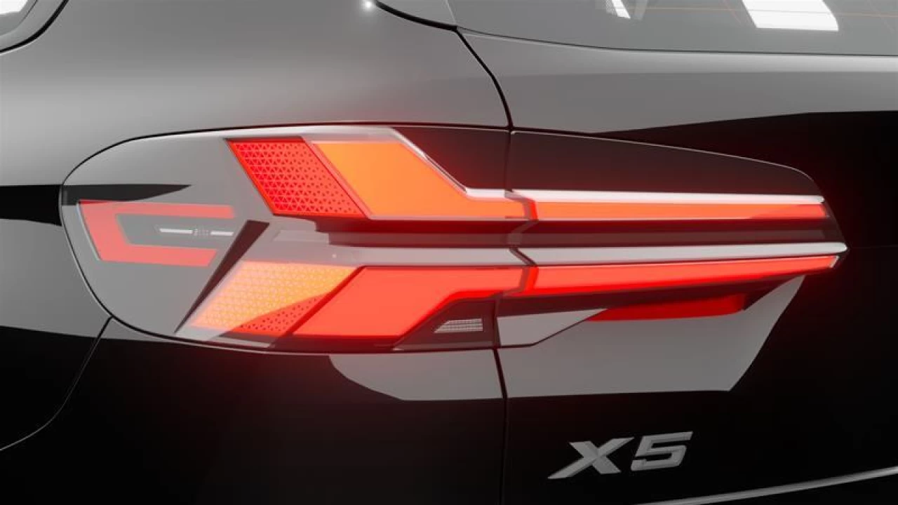2026 BMW X5 xDrive40i Main Image