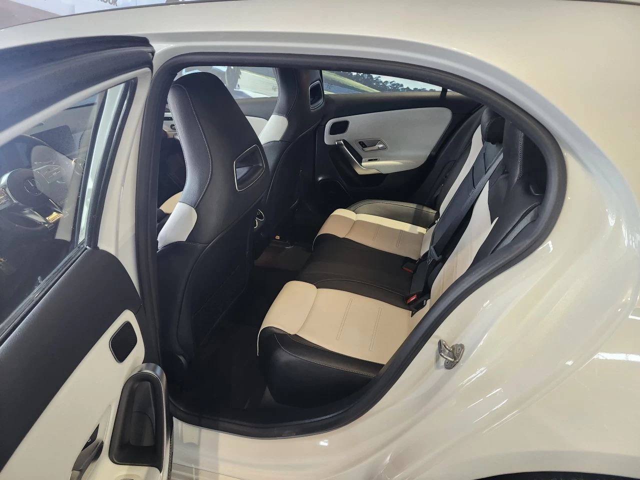 2020 Mercedes-Benz A35 AMG 4MATIC Image principale