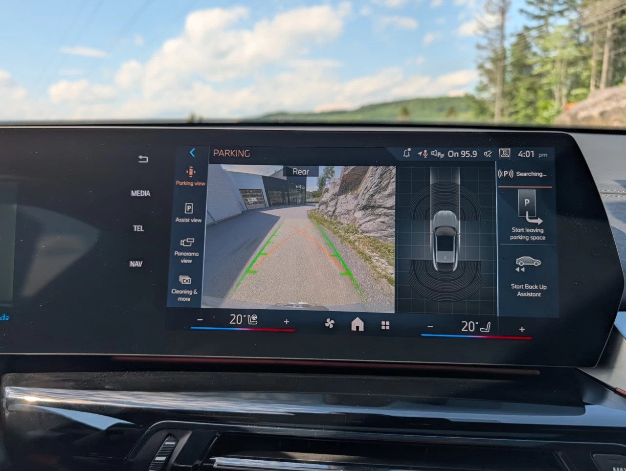 2025 BMW X2 xDrive28i Main Image