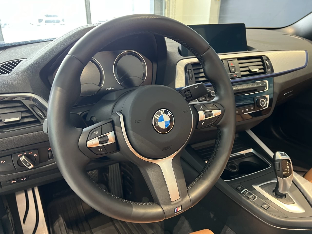 2021 BMW 230i xDrive 230i xDrive Image principale