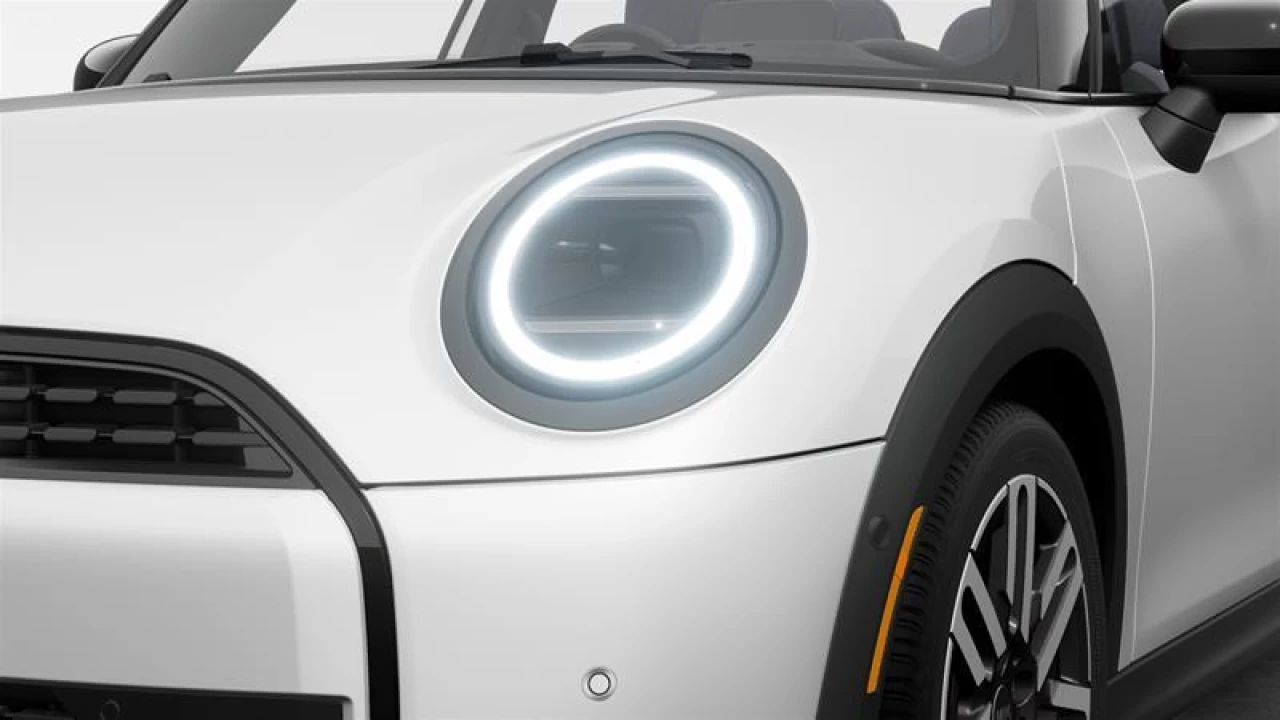 2026 MINI 5 Door Cooper C FWD Image principale