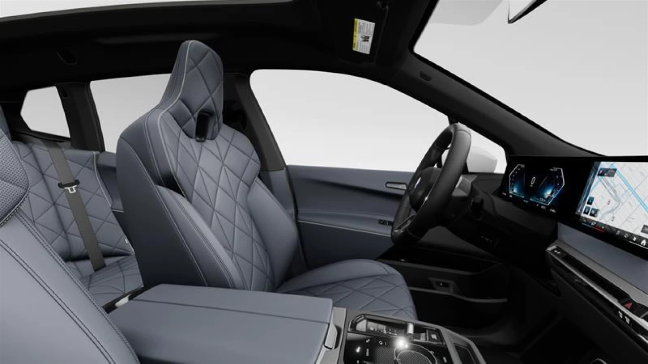 2026 BMW iX xDrive60 Main Image