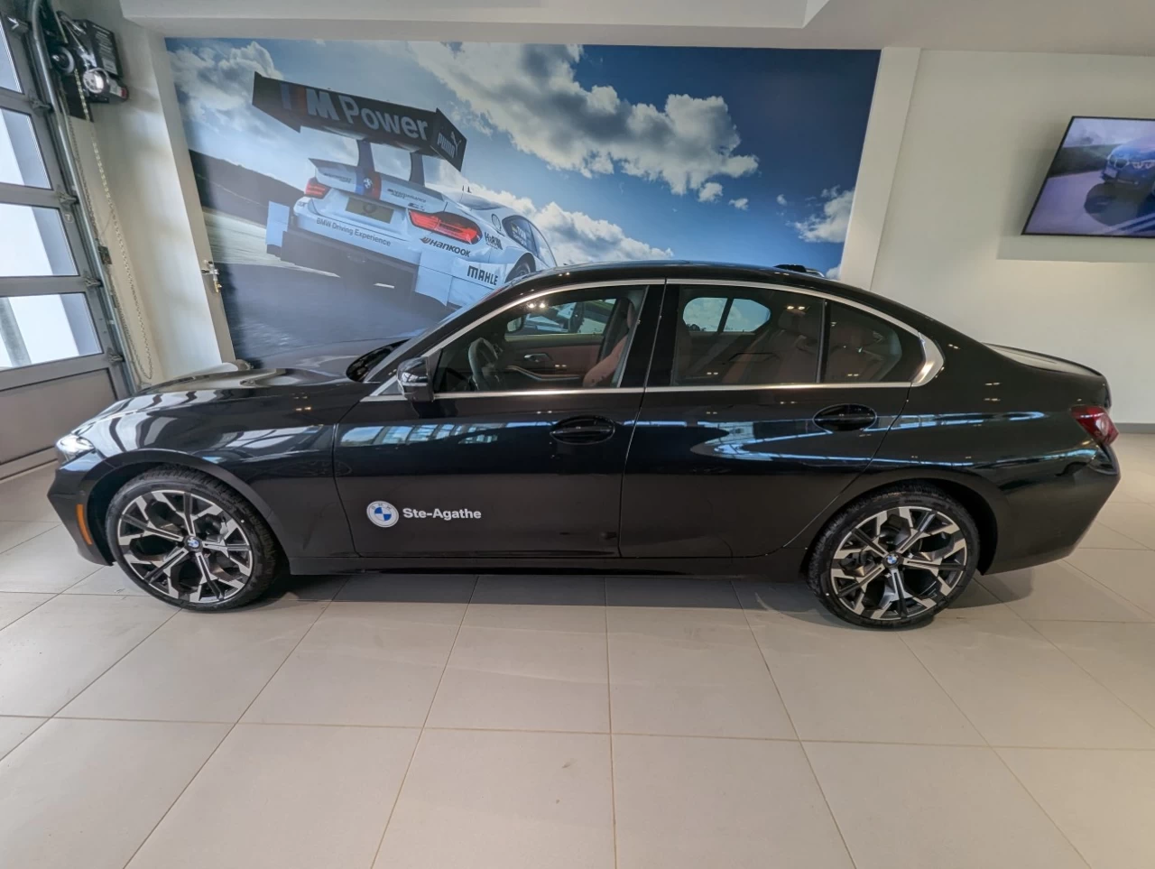 2025 BMW 330i xDrive Sedan Image principale