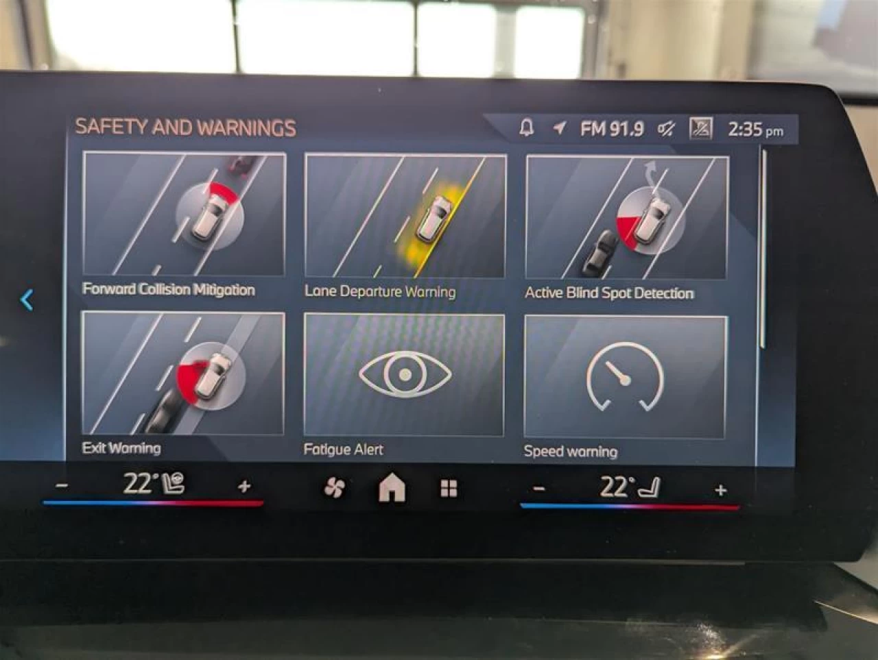 2025 BMW X2 xDrive28i Main Image