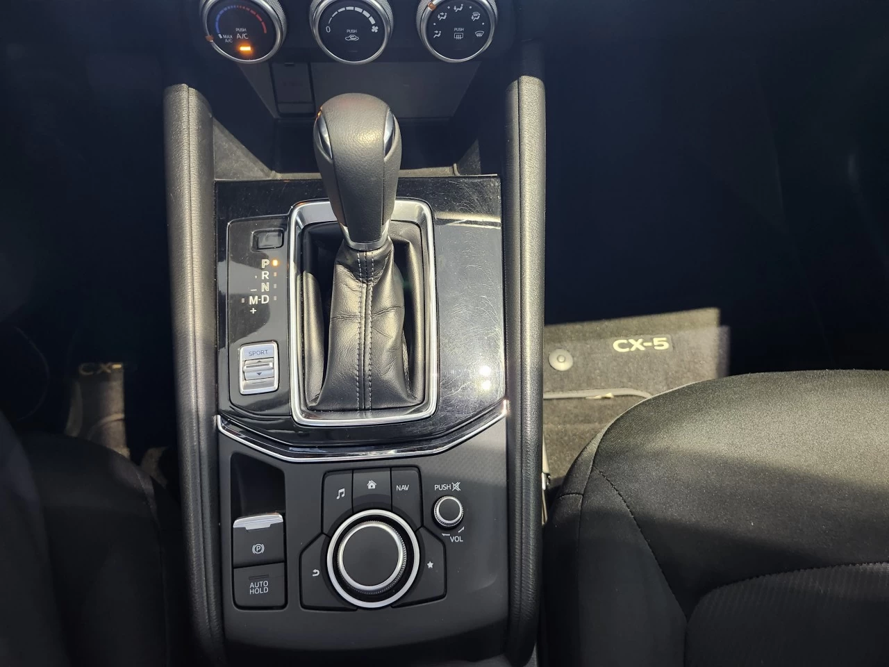 2021 Mazda CX-5 GX https://www.bmwsteagathe.com/resize/b990ff35b810a3abc0cc817b2ca24889-1