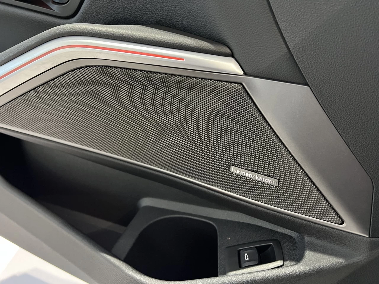 2022 BMW M340i xDrive M340i xDrive Image principale