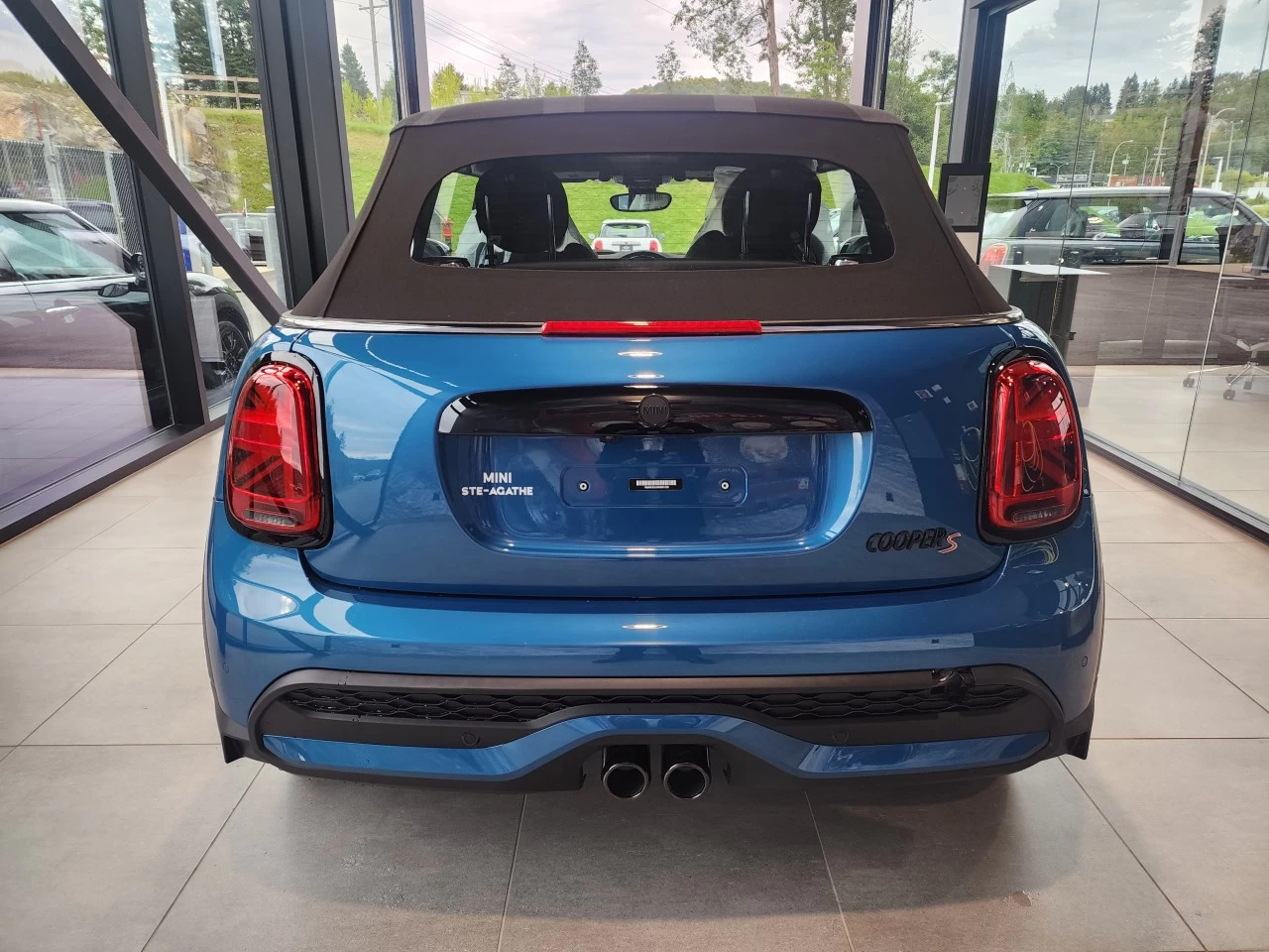 2024 MINI Cooper S Convertible  Image principale