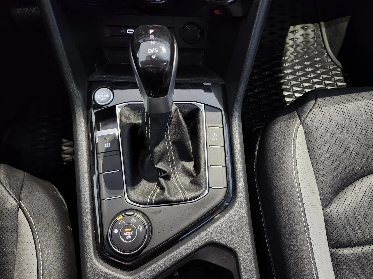 2023 Volkswagen Taos Highline Image principale