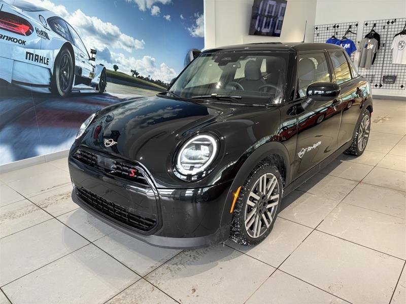 Black 2026 MINI Cooper S 4-Door Hatchback FWD Hatchback Front-Wheel Drive Automatic