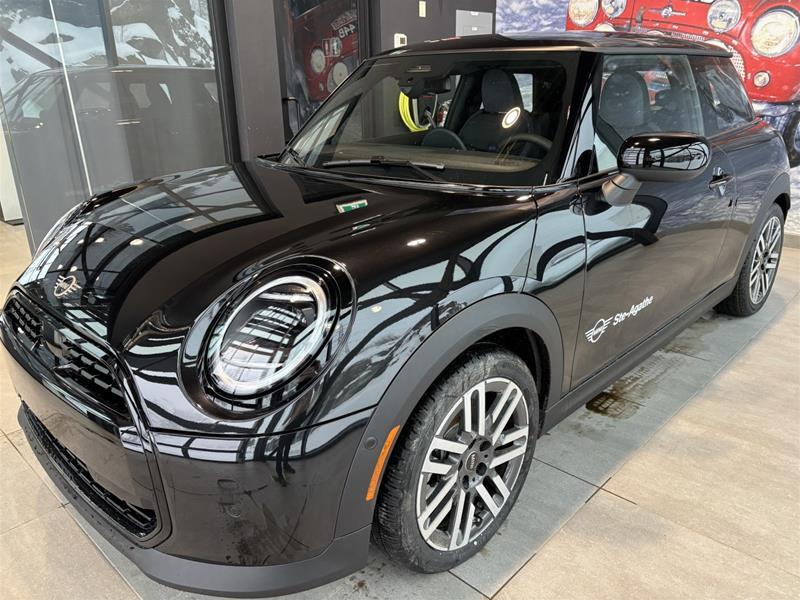 Black 2026 MINI Cooper Cooper C 2-Door Oxford Edition Hatchback FWD Hatchback Front-Wheel Drive Automatic