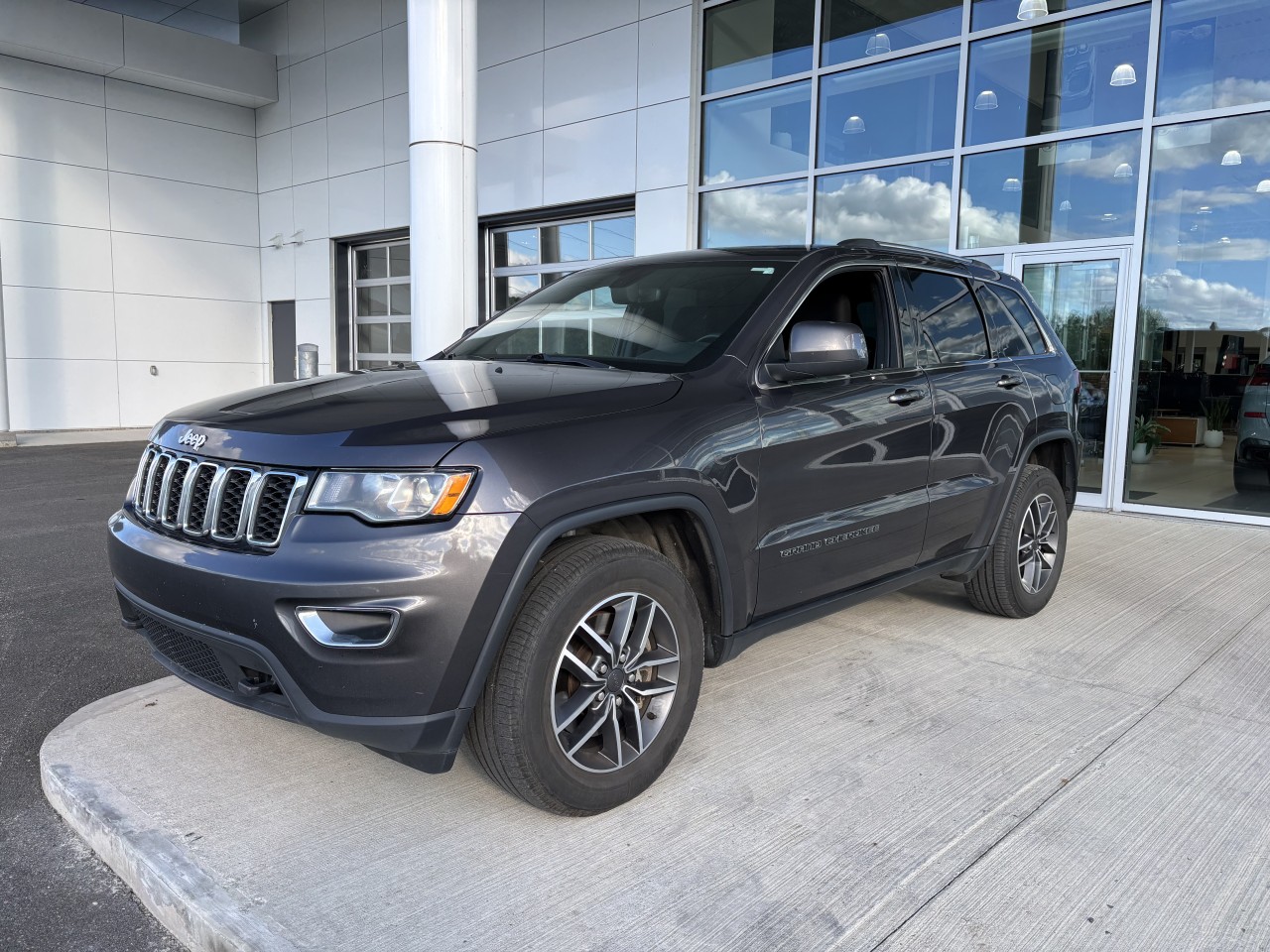 Gray 2021 Jeep Grand Cherokee SUV / Crossover Automatic